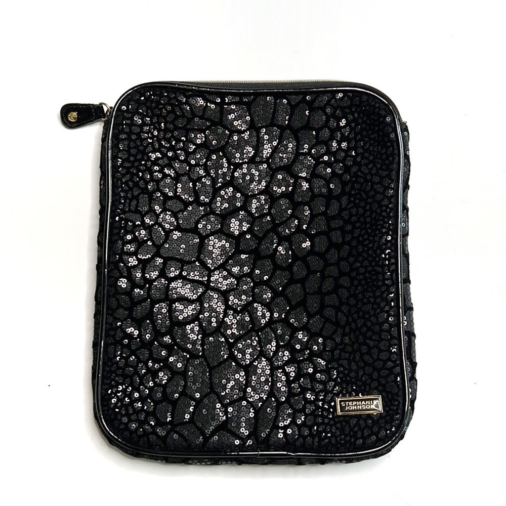 STEPHANIE JOHNSON Sequin Animal print black top zip tech case